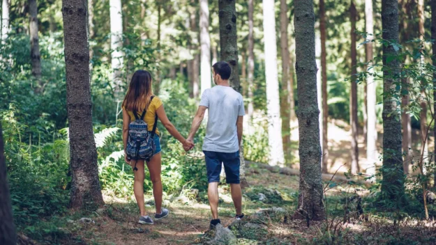 Viajar en pareja a Cañete escapada tranquila y romántica
